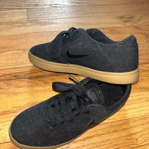 Nike Kids Black and Tan Canvas Sneakers